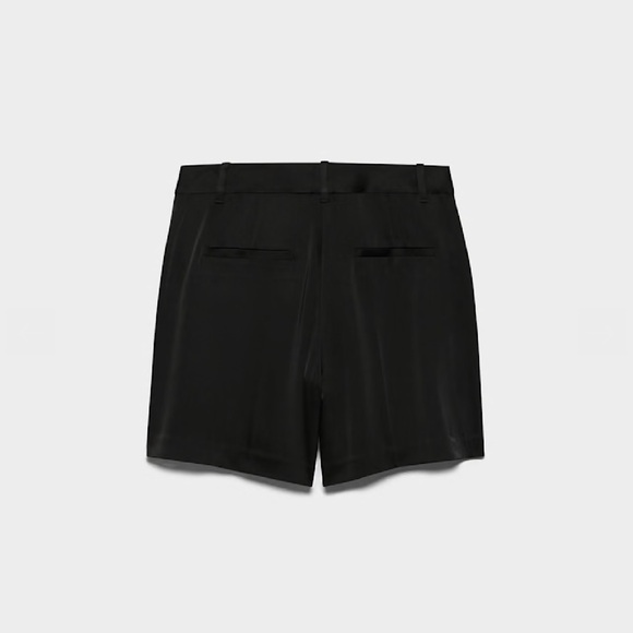 NWT Aritzia The Effortless Short Satin Size 4 - Picture 7 of 9